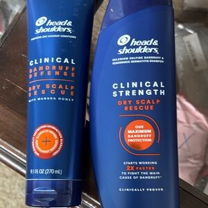 Clinical Strength Dry Scalp Rescue Conditioner - Blue